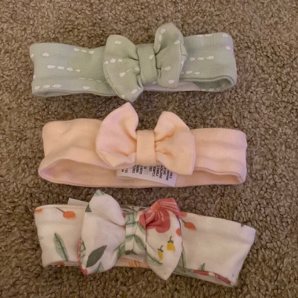 Newborn baby girl bows